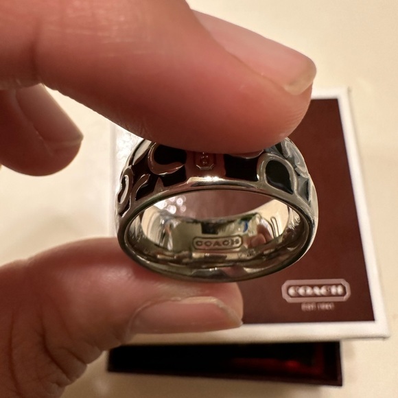 Coach Ring - Picture 2 of 4